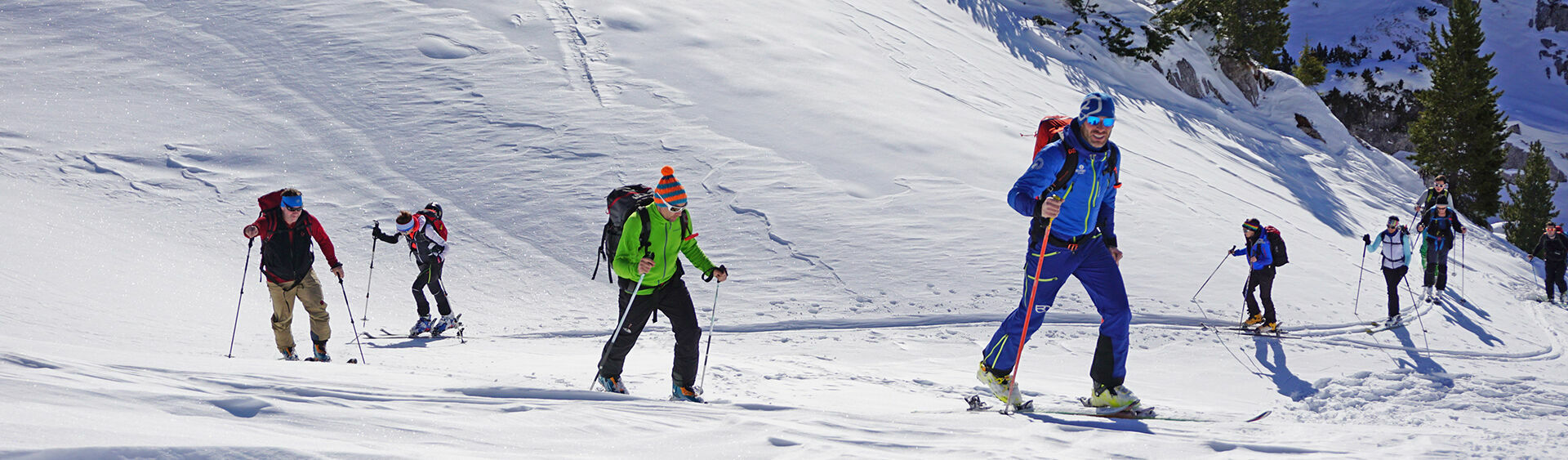 Eine Skitour inmitten der Winterlandschaft des Rofangebirges ist ein besonderes Erlebnis.