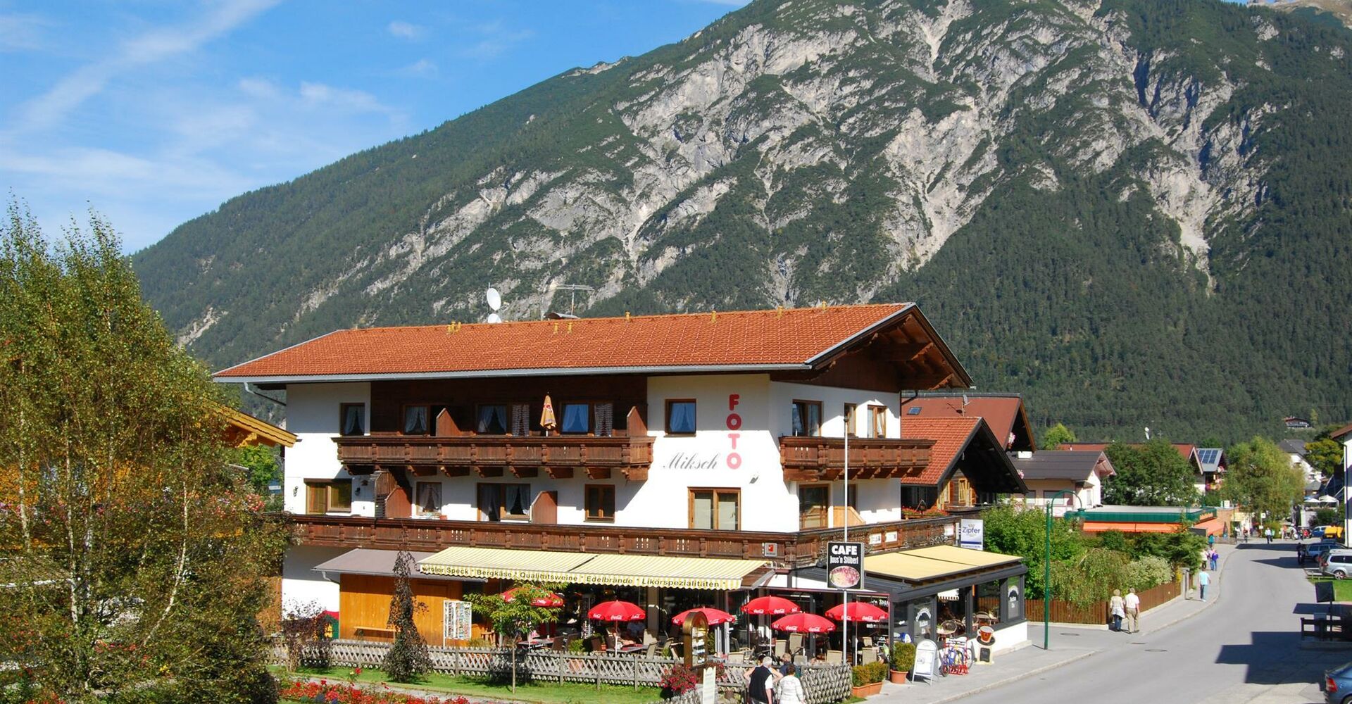 Ferienwohnung-Miksch-Hausfoto-Sommer.jpg