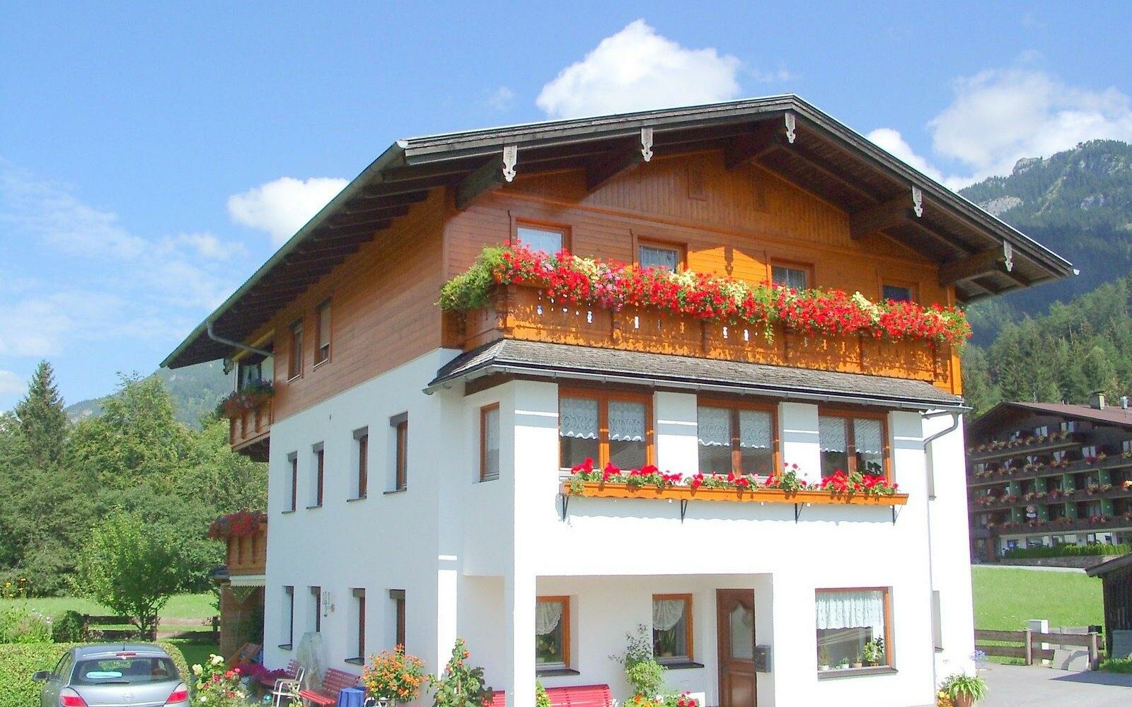 Haus-Santner-Sommer.jpg