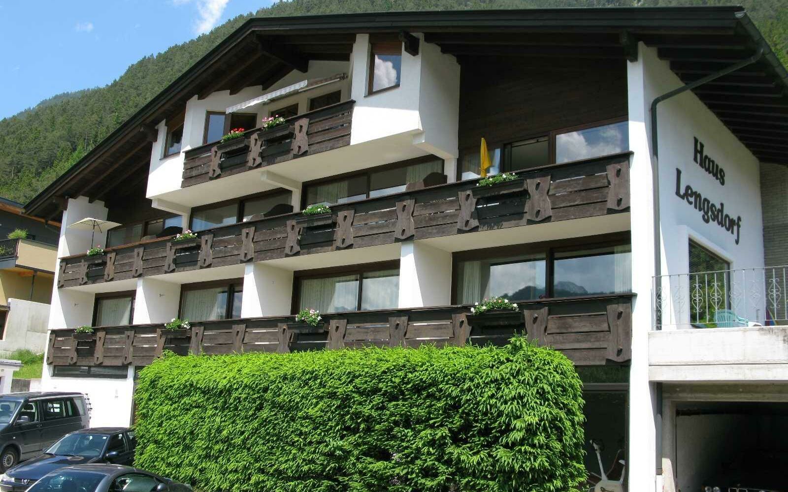 Appartementhaus-Lengsdorf-Sommer.jpg